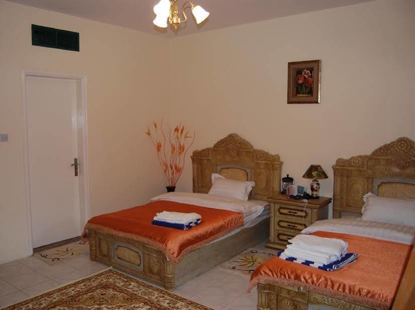 Oyo 168 Al Raha Hotel Apartments Шарджа Екстер'єр фото